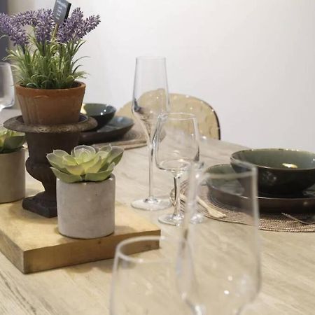 Reims Centre : Appartement Lumineux Et Atypique 46, Place D'Erlon エクステリア 写真