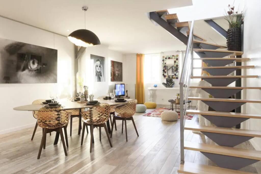 Reims Centre : Appartement Lumineux Et Atypique 46, Place D'Erlon エクステリア 写真